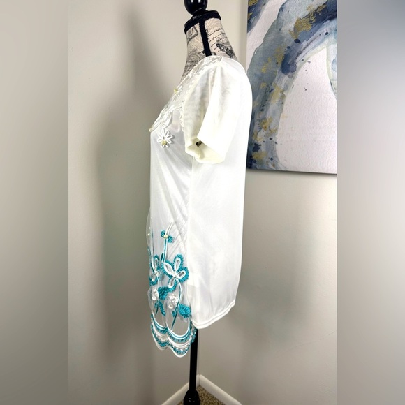 Chic White and Blue Floral Embroidered with Beading Women's Blouse - Picture 6 of 9